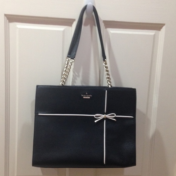 kate spade Handbags - HP 🎉 Kate Spade Black Bow Satchel Tote Purse Bag